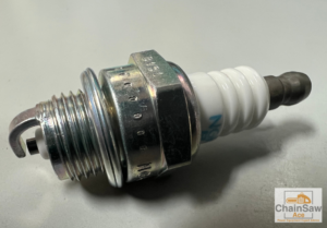 What Spark Plug Does a Stihl MS250 Take? – The Answer! – Chainsaw Ace